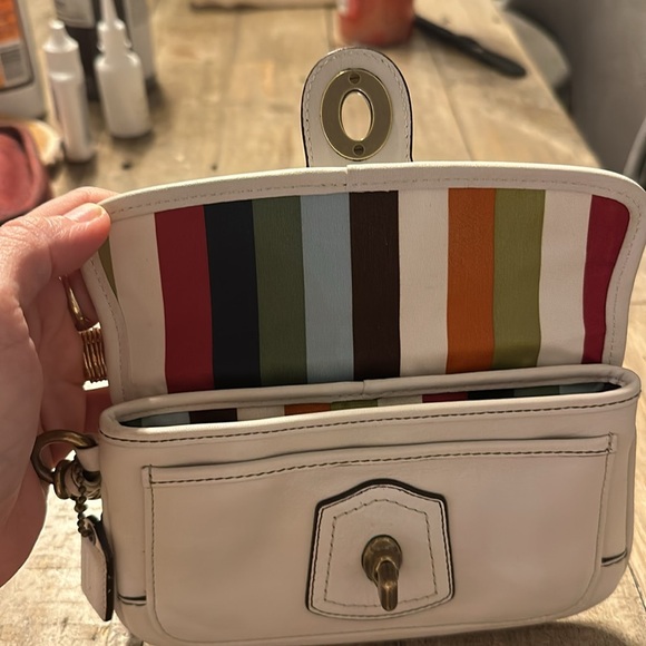 Coach Gigi White Leather 65th Anniversary Turnlock Wristlet - Coin Wallet - Picture 7 of 9